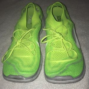 Nike Mens Green Running Shoes Size 12